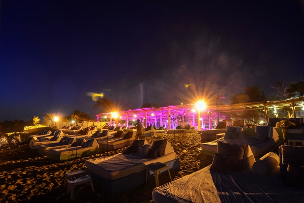 Romantic Beach Dinner at Edde Sands